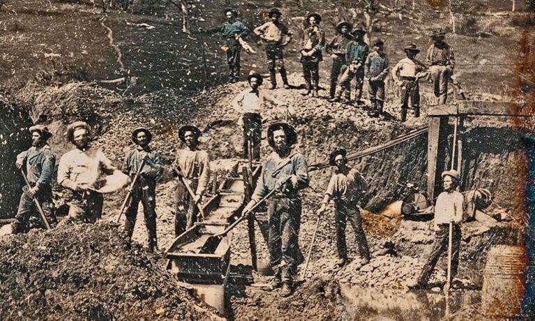 Of gold and shovels in the IoT